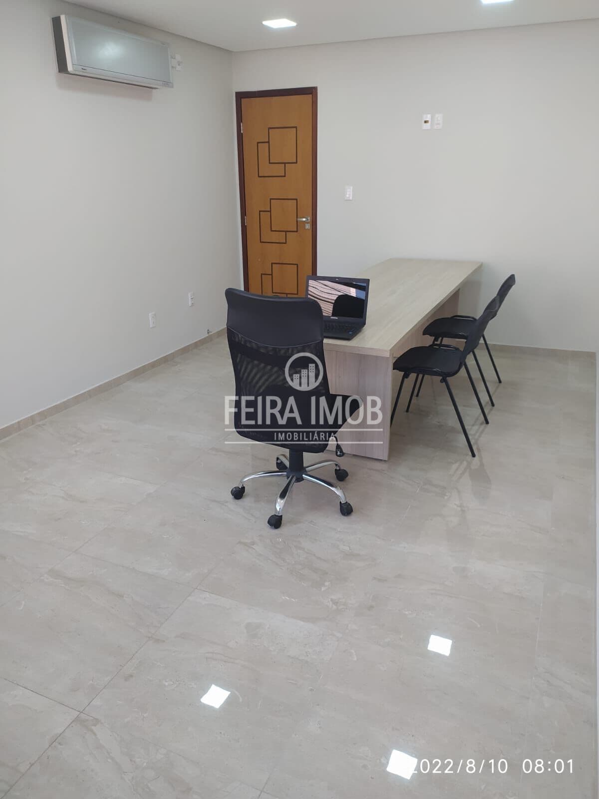 SALA COMERCIAL NA KALILÂNDIA