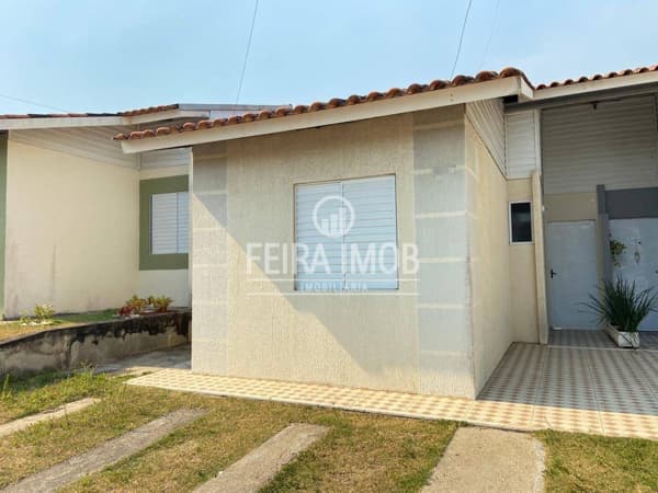 Casa 3/4 Condomínio no sim