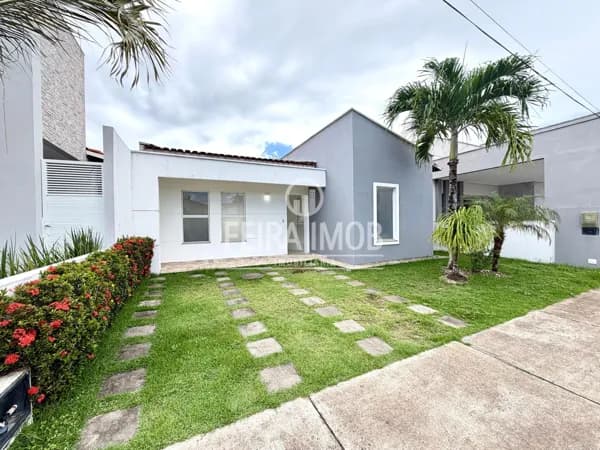 Casa de Condomínio em Feira de Santana - Sim