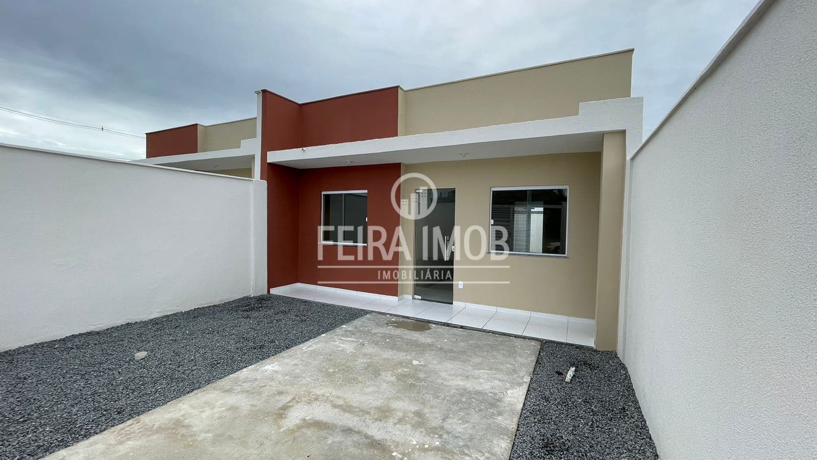 Casa 2/4 no Campo Limpo