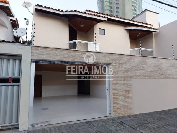Casa em Feira de Santana - Santa Mônica