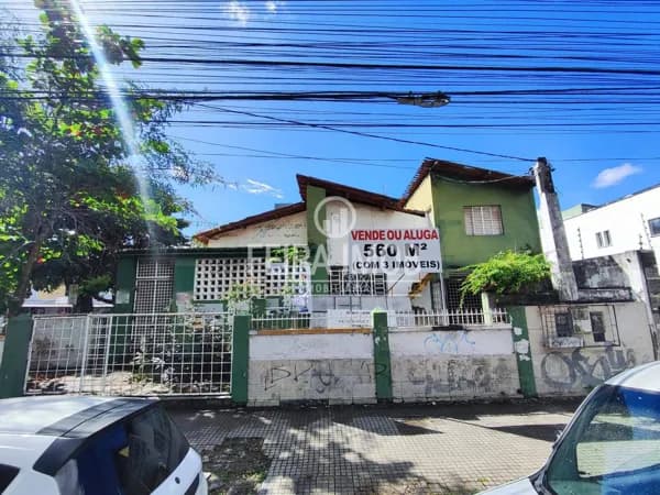 3 IMOVEIS EM UM UNICO TERRENO