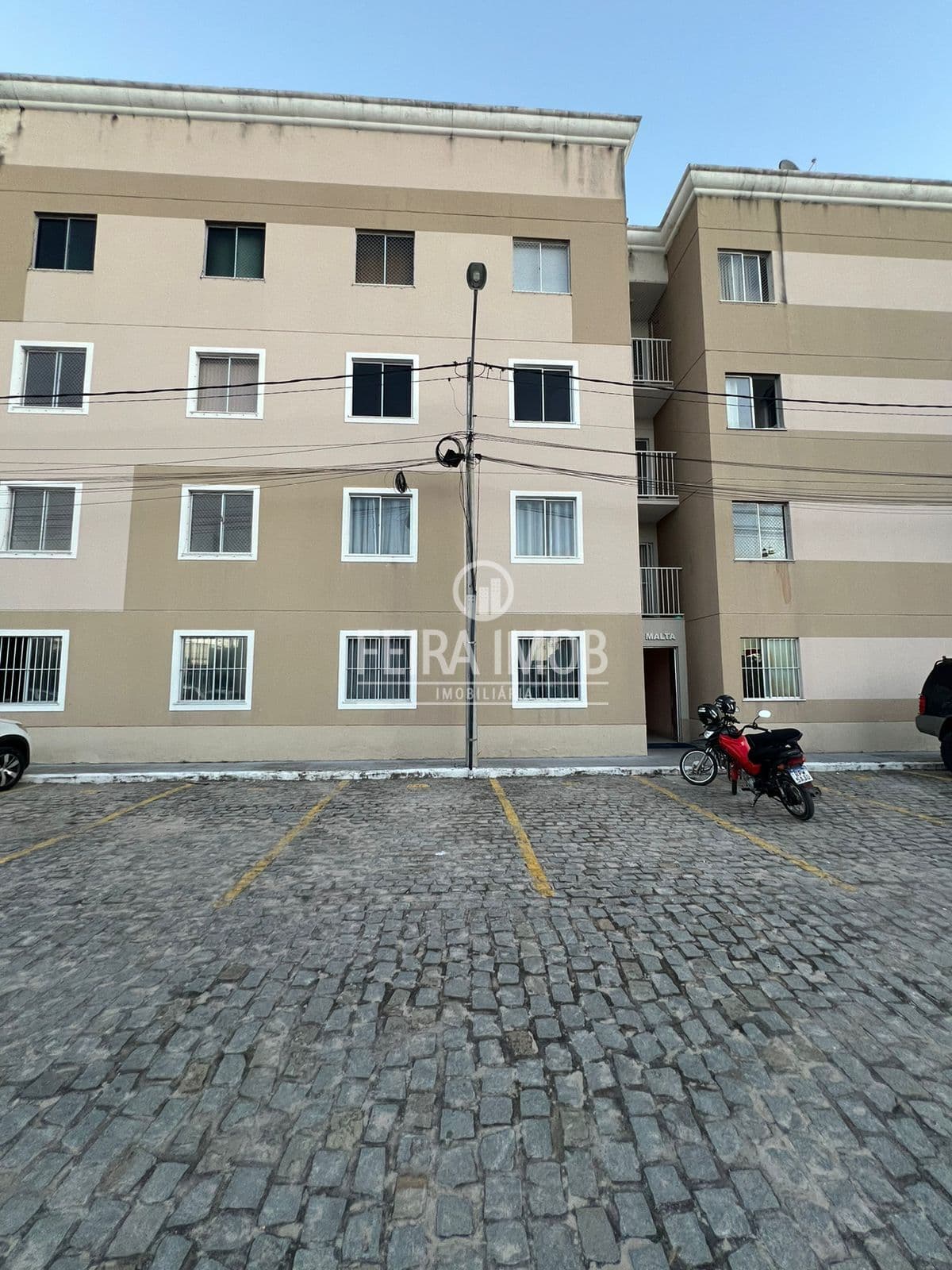 Apartamentos de 2/4 no sim - Ilhas do Mediterrâneo