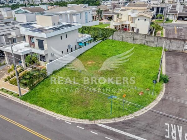 Lote Residencial de 460 m² no Residencial Fribourg em Campinas