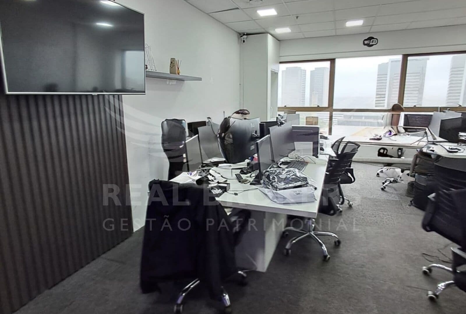 Sala comercial para venda em excelente localização de Alphaville