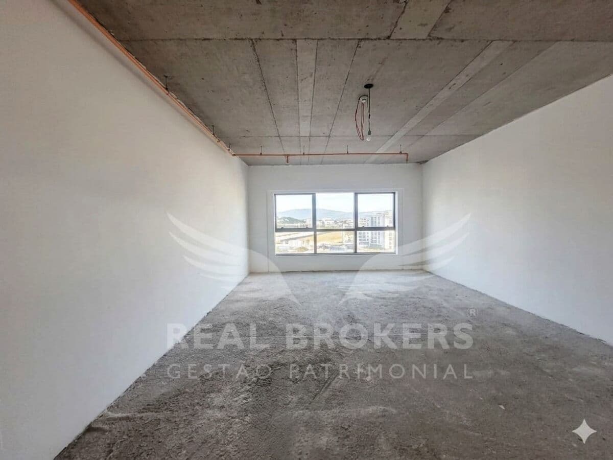Sala Comercial à Venda com 44m² de área útil | Personalização Total para o Seu Negócio em Alphaville