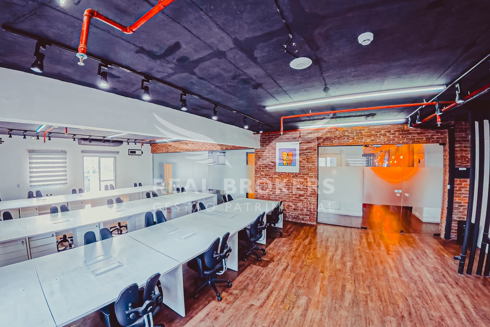 Sala comercial para locação mobiliada no Real Parque