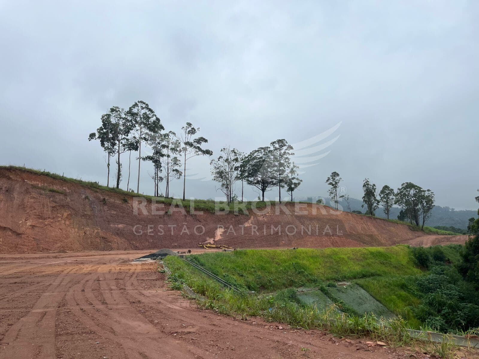 Lote/Terreno em Itapevi - Itaqui