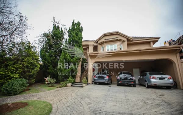 Belíssima Casa de Alto Padrão à Venda com 660 m² | 4 Suítes no Tamboré - Alphaville