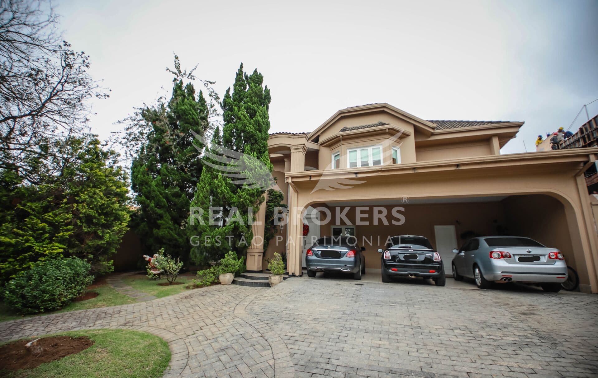Belíssima Casa de Alto Padrão à Venda com 660 m² | 4 Suítes no Tamboré - Alphaville