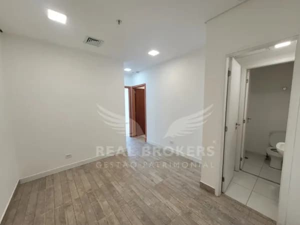 Sala comercial para locação com 44m² de área útil em Alphaville