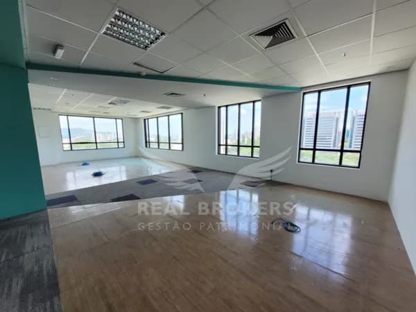 Sala comercial à venda em Alphaville pronta com 287m² de área útil