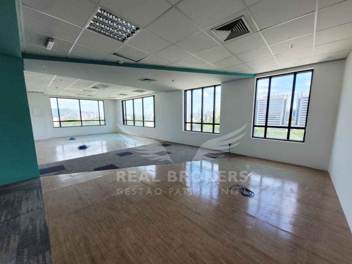 Sala comercial à venda em Alphaville pronta com 287m² de área útil