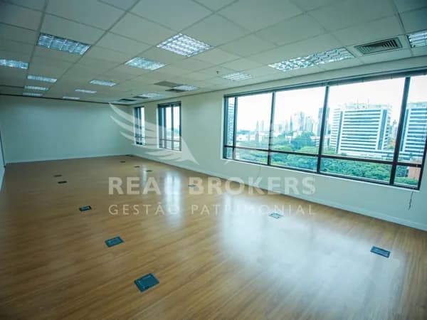 Sala Comercial para Locação com 292m² de Área Útil, Copa e 07 Vagas em Alphaville
