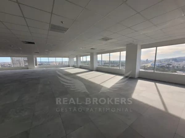 Conjunto de salas comercial com 1000m² para locação em Alphaville