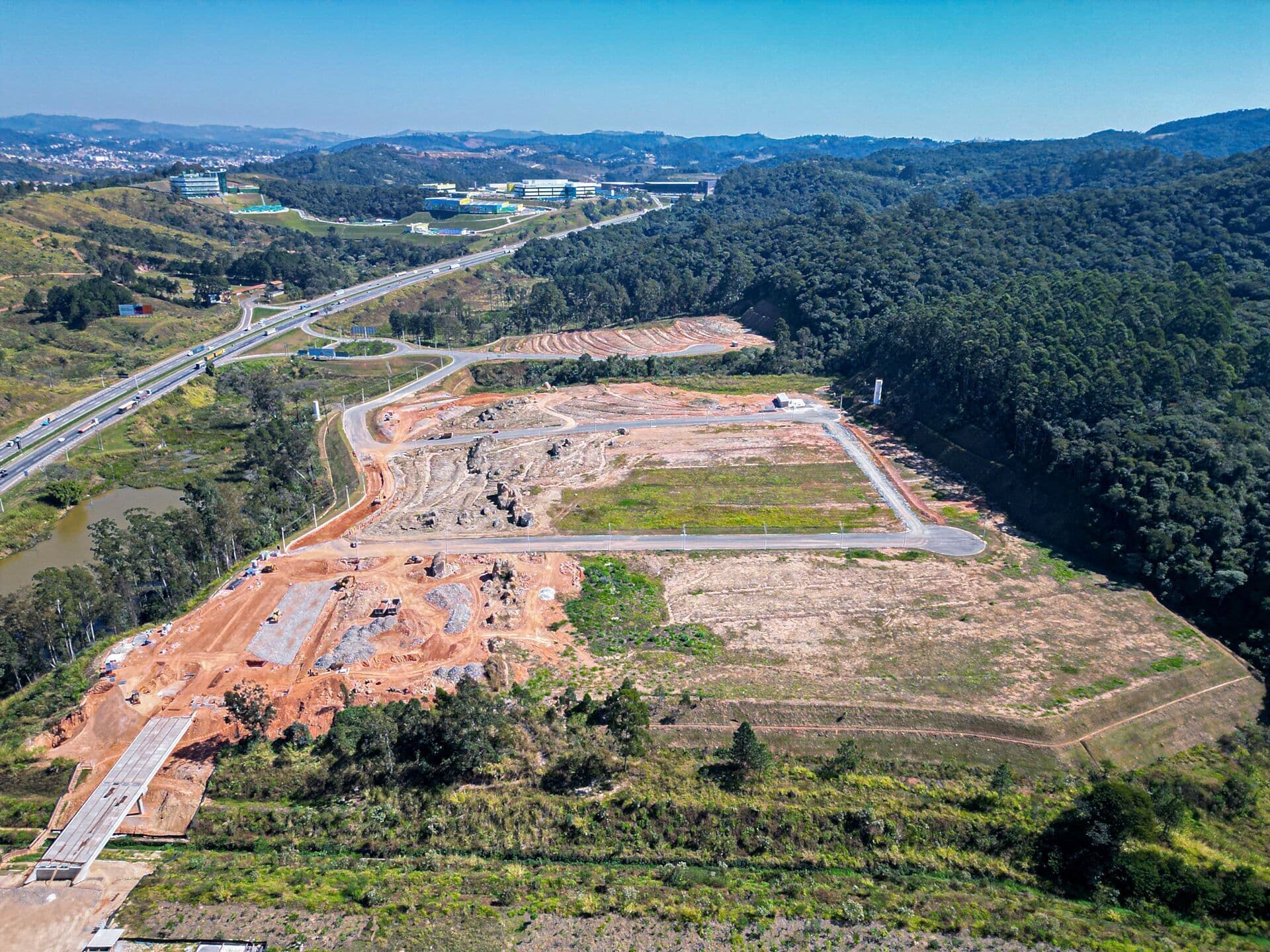 Terreno em Loteamento em frente ao Km 34 da Rod. Castello Branco