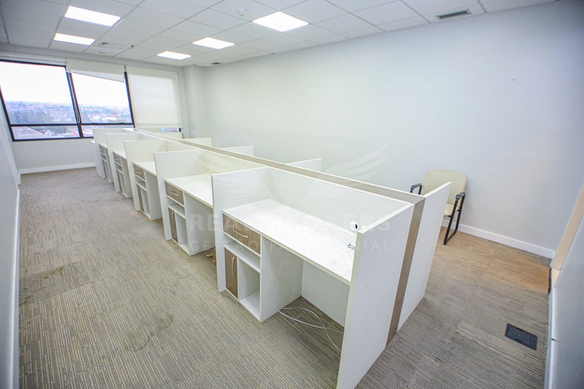 Sala comercial com 162 m² para locação em Alphaville