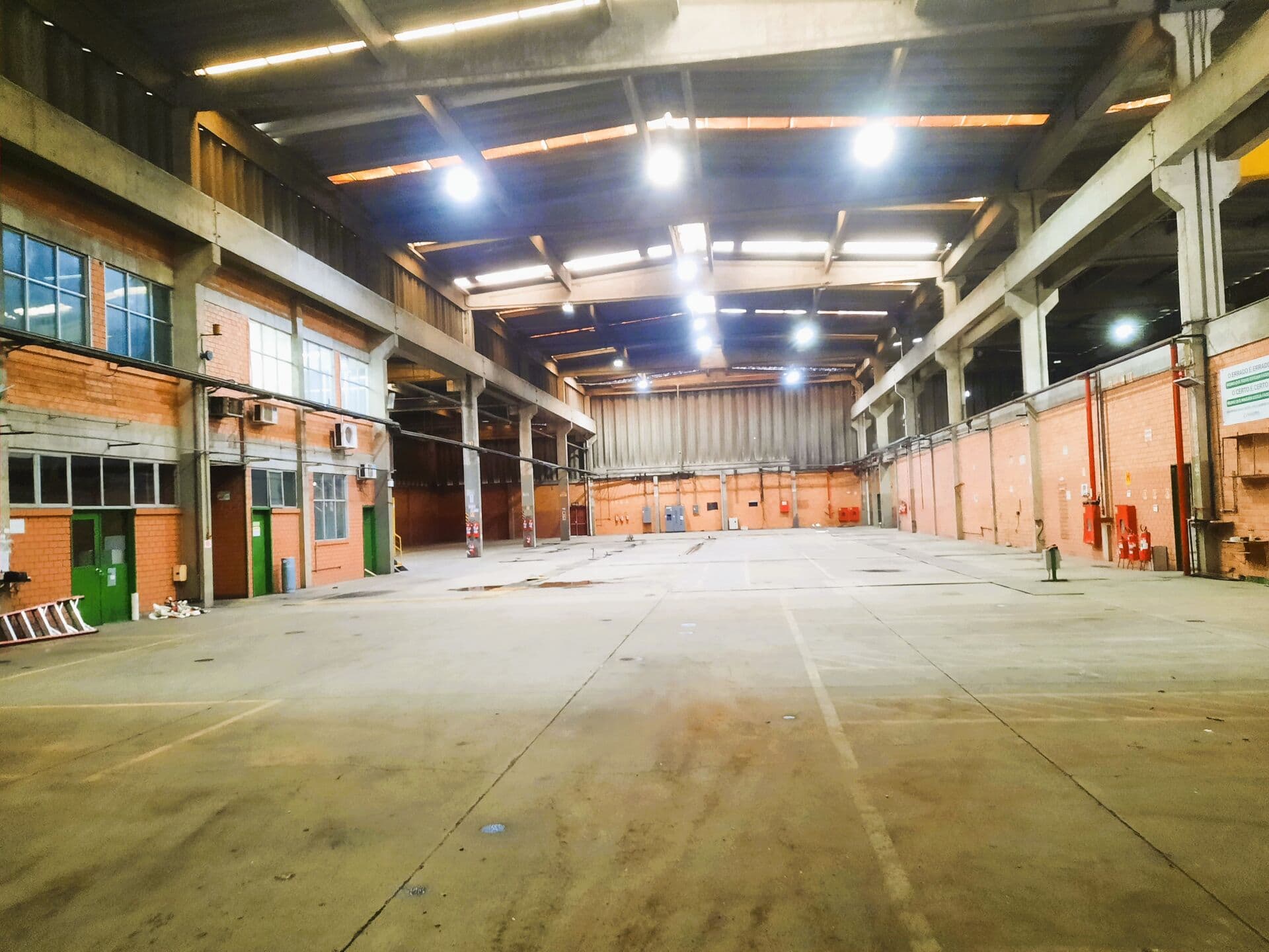 Galpão para locação em Canoas no Rio Grande do Sul, com 3.707m² de área construída e 29.025m² de área de terreno