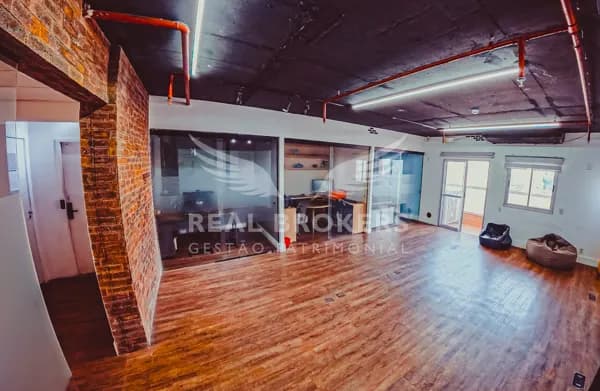 Sala comercial mobiliada para locação no Real Parque, pronta para ocupação imediata