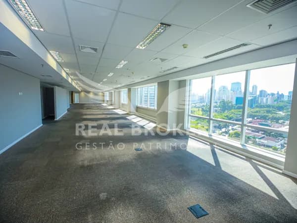 Laje corporativa para locação 960m² de área útil com copa e 32 vagas de garagem em Alphaville