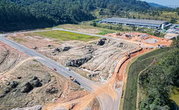 Terreno em Loteamento em frente ao Km 34 da Rod. Castello Branco
