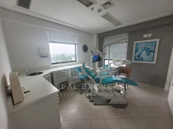 Sala comercial para locação com 46m² de área útil Ideal para consultório odontológico em Alphaville