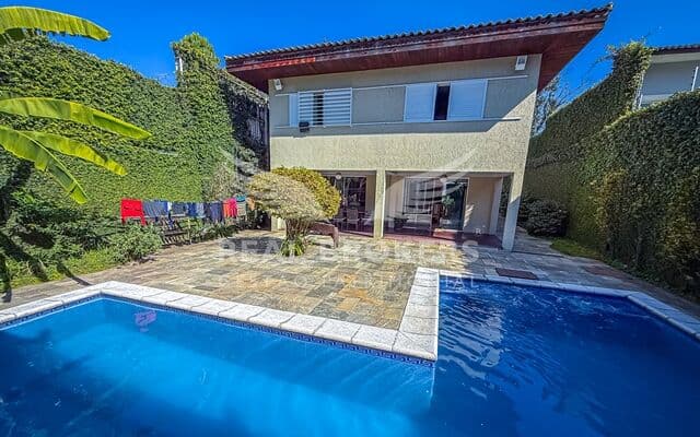 Casa com 3 dormitórios de 500 m² disponível à venda no Alto da Lapa em São Paulo