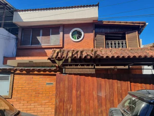 Excelente oportunidade! Duas casas á venda no bairro Castelânea!