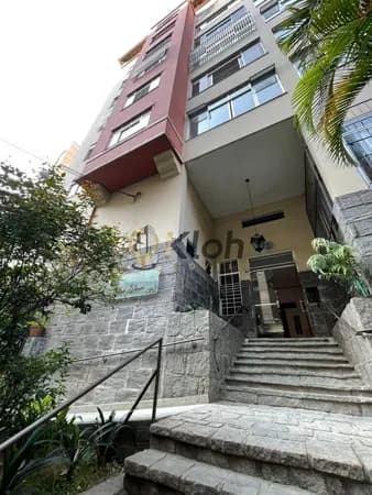 Cobertura duplex de 2 quartos no Centro de Petrópolis!