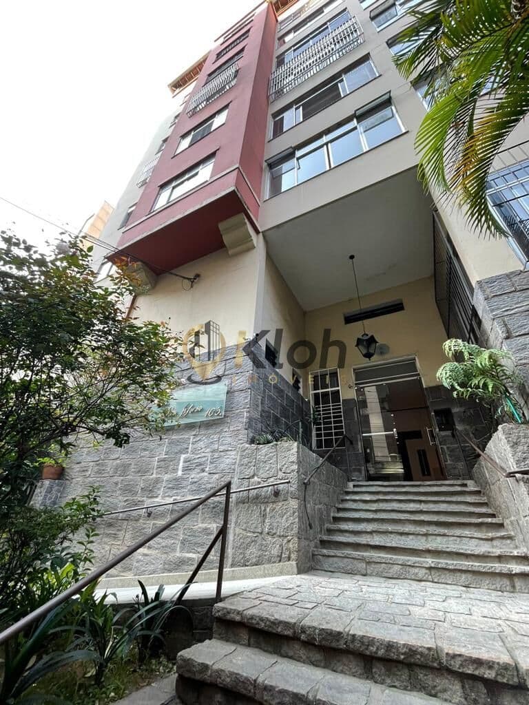 Cobertura duplex de 2 quartos no Centro de Petrópolis!