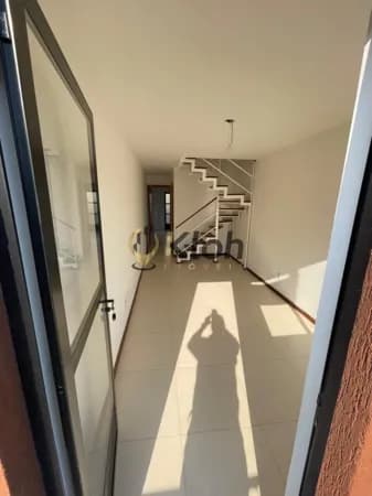 São Sebastião . Apto Duplex 3 qts com 2 vagas na garagem no Vale imperial