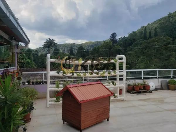 Casa em Petrópolis - Castelanea