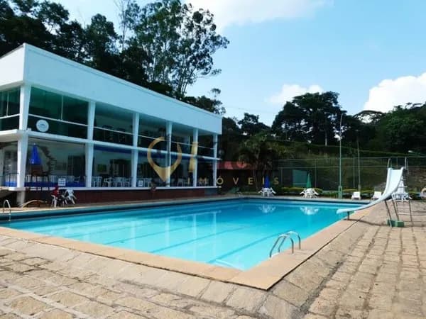 Linda Casa de 3 Quartos (2 suites) no Cond. Vale do Sossego em Correas