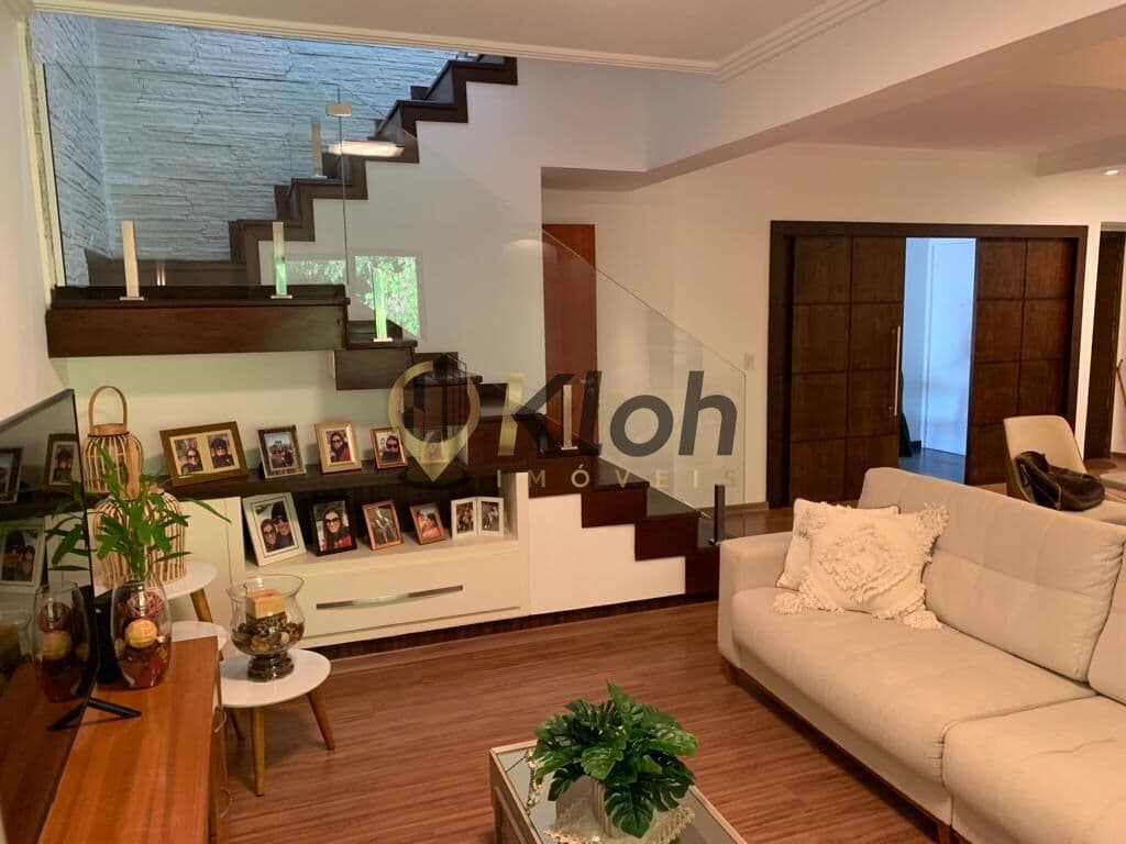 Lindo Apartamento Cobertura Duplex de 3 Qts, sendo (1 suíte c/ closet) na Coronel Veiga!