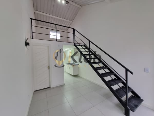 Quitandinha ' Sala e Quarto com vaga de garagem 1.300 com taxas
