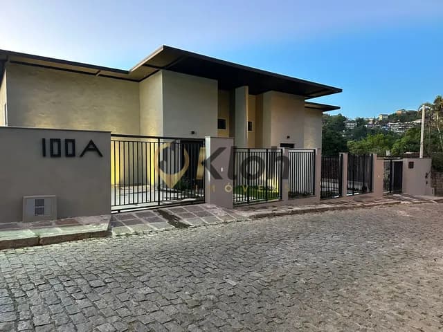 Explendida Mansão de Alto padrão no Quitandinha!