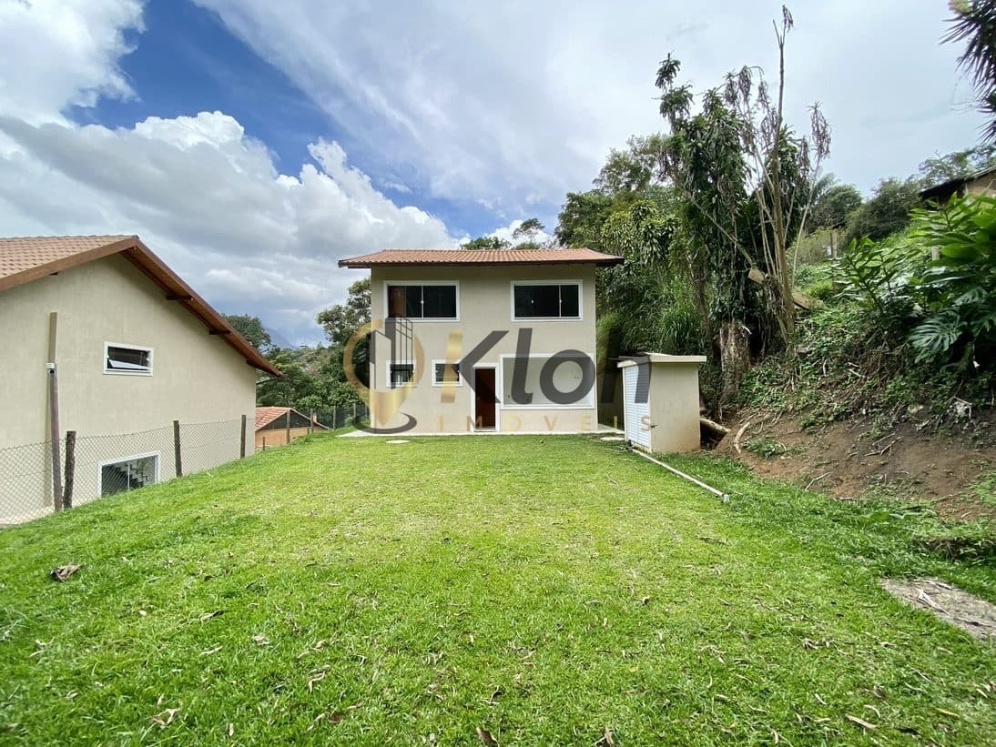 Casa em Petrópolis - Carangola