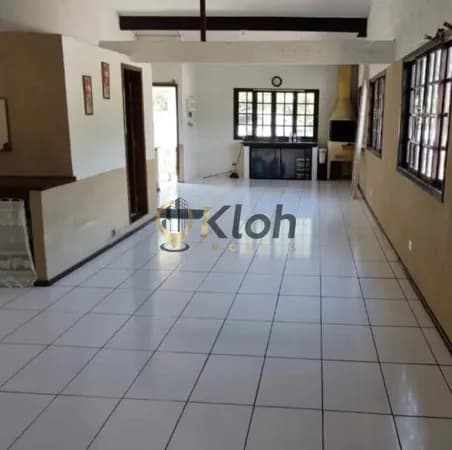 Casa Triplex 3 Qts (1 suíte) com área gourmet, beira de rua no Morin