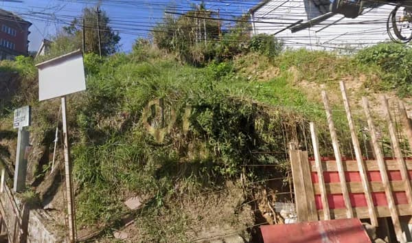 Terreno de 400 m2 no Morin.