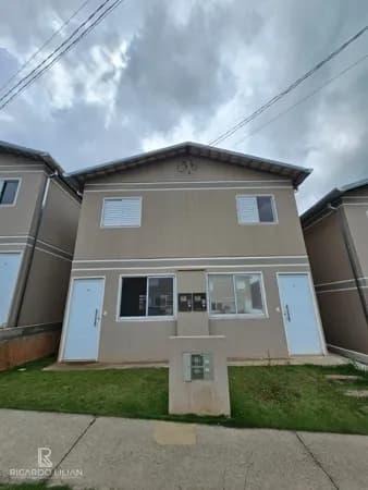 Sobrado com 2 dormitorios e uma vaga de garagem na cidade de Bragança com preço de oportunidade. A VENDA!!!
