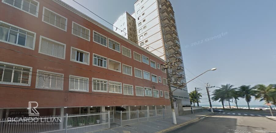 "Seu Refúgio à Beira-Mar: Apartamento de 2 Dormitórios na Cidade Ocian, a 100 metros da Orla!"