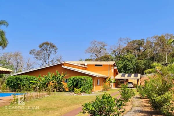 Chacara de condominio com 4200 m² de terreno e 465m² de area construida no Bairro do Portão - Atibaia