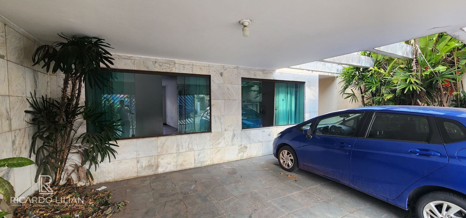 Oportunidade!!!!!!!!- Sobrado com 4 dormitorios sendo 3 suites com hidro e 3 vagas - A VENDA!!!