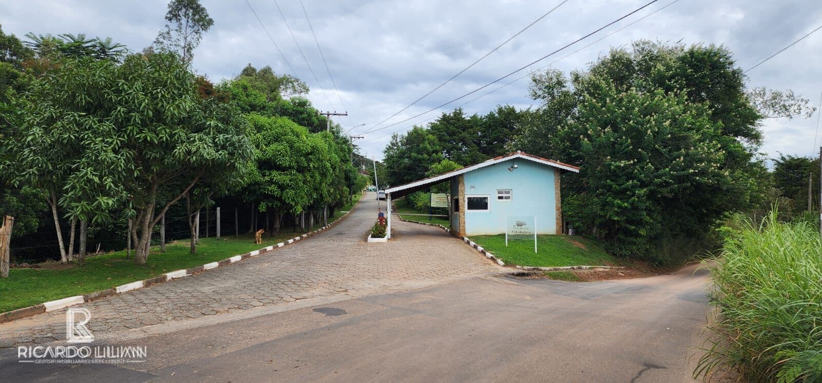 Terreno em associação de moradores com portaria 24 horas - A venda - ATIBAIA .