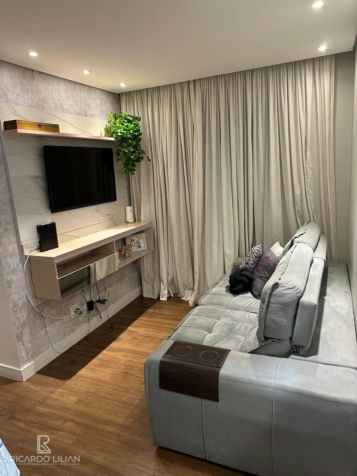 Apartamento no Condomínio Spot Lago dos Patos - Vila Galvão