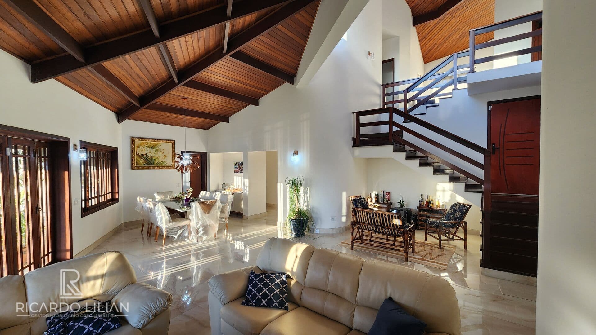 Atibaia - Chacara de condominio com 5 suites, piscina, area gourmet e terreno com 1741m²