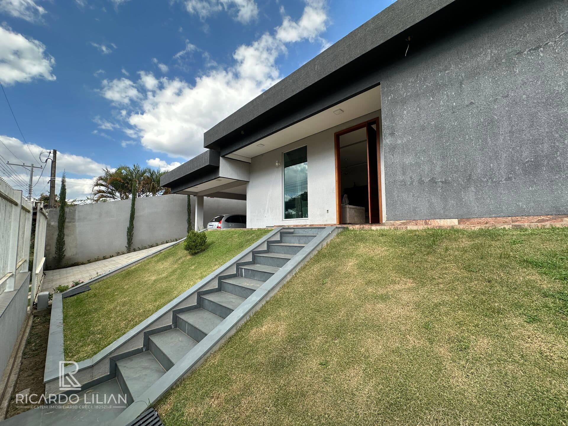 Atibaia!! - Casa de condominio com 5 dormitorios piscina e area gourmet - A venda!!