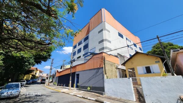 "Olha o Preço desse Imóvel!!!!! Prédio Comercial de 2558m² em Guarulhos: Ideal para Diversos Negócios!"