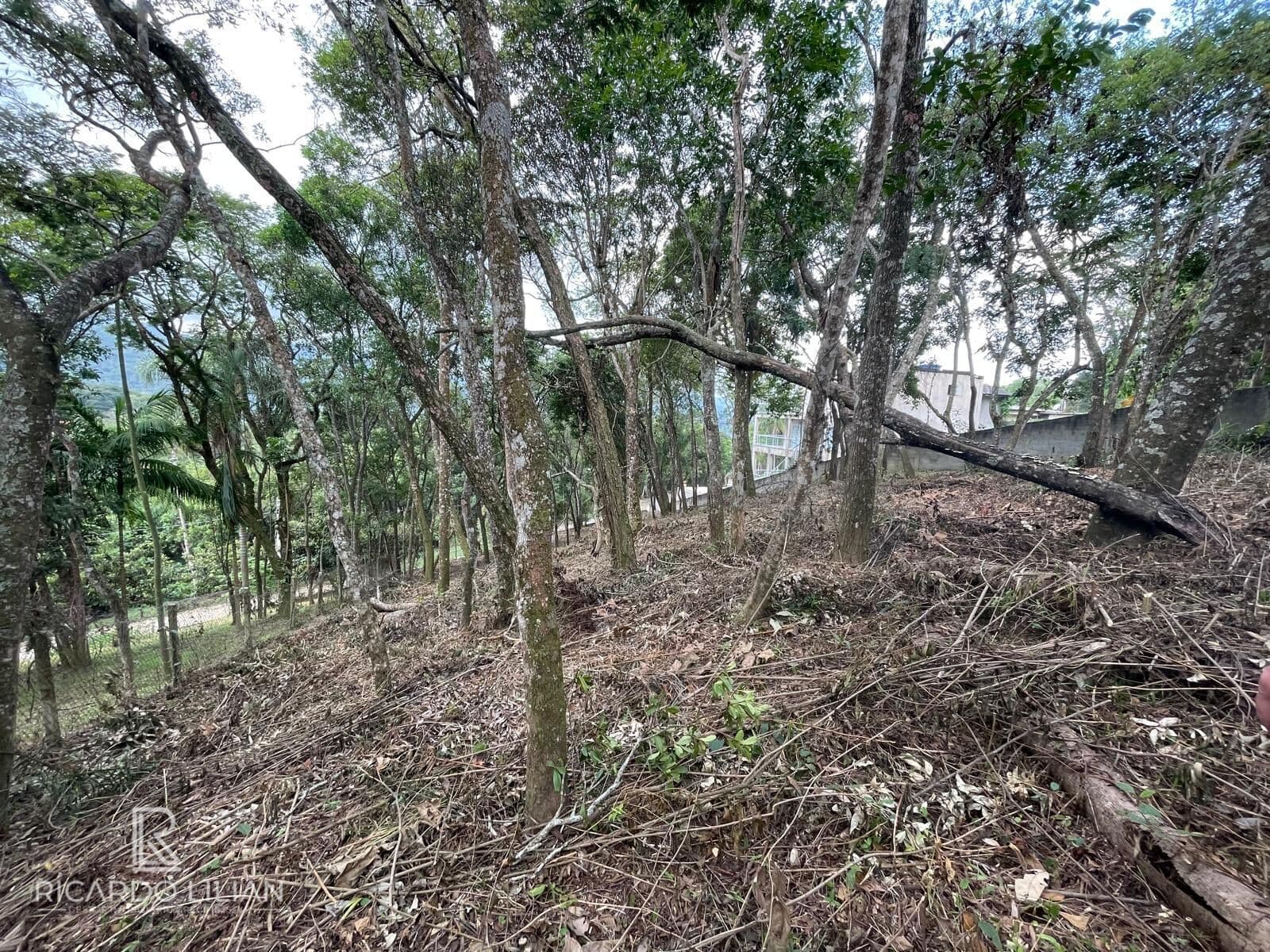 Terreno com excelente topografia e com vista no condominio Ypeville Mairiporã - A VENDA!!!