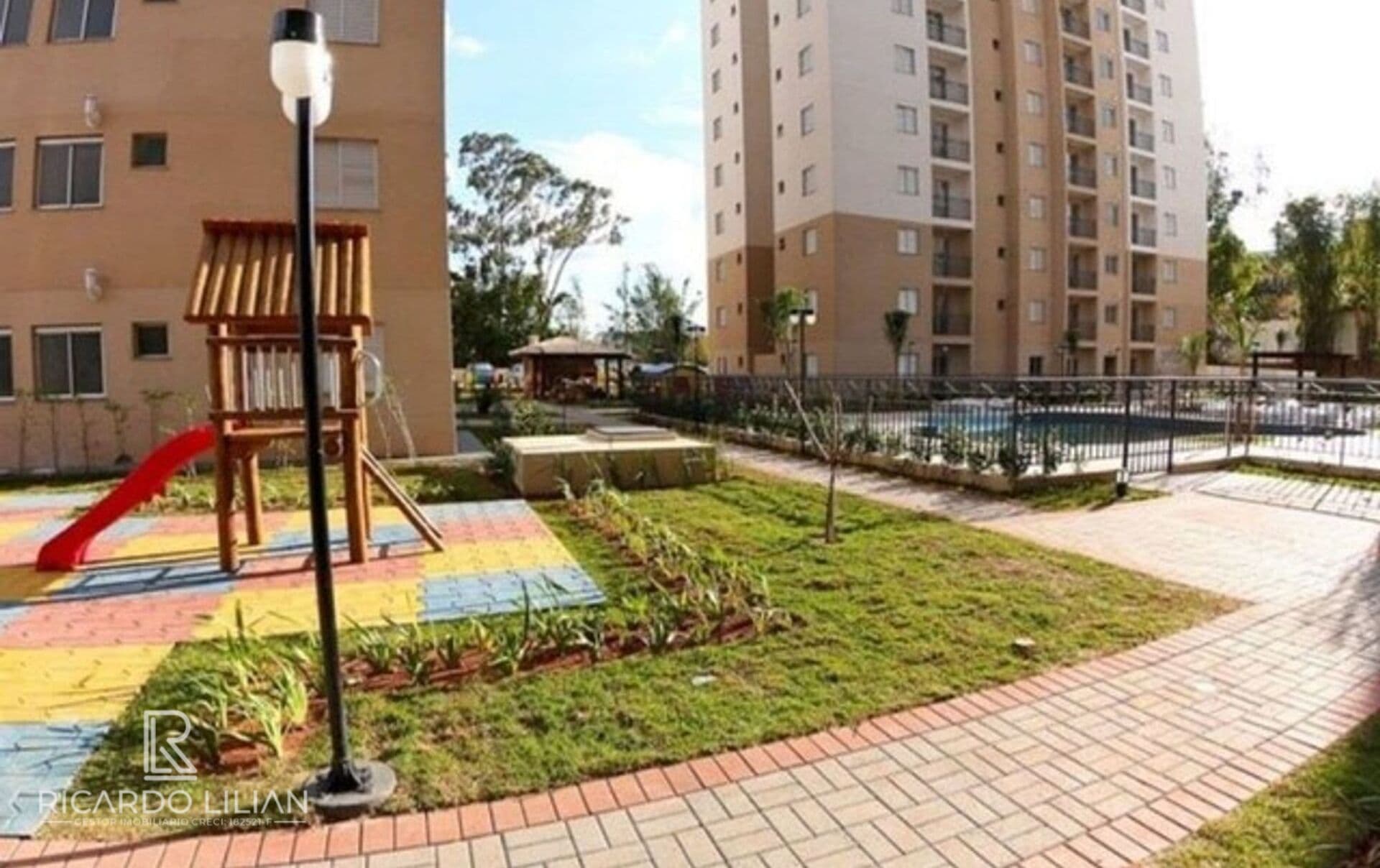 Apartamento em Vila Liviero, São Paulo/SP
